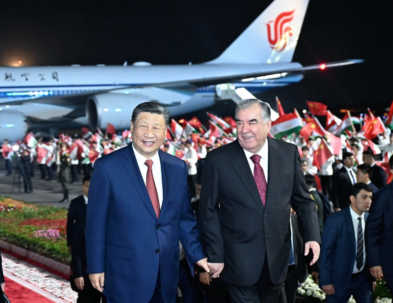 習(xí)近平抵達(dá)杜尚別開(kāi)始對(duì)塔吉克斯坦進(jìn)行國(guó)事訪(fǎng)問(wèn)「相關(guān)圖片」